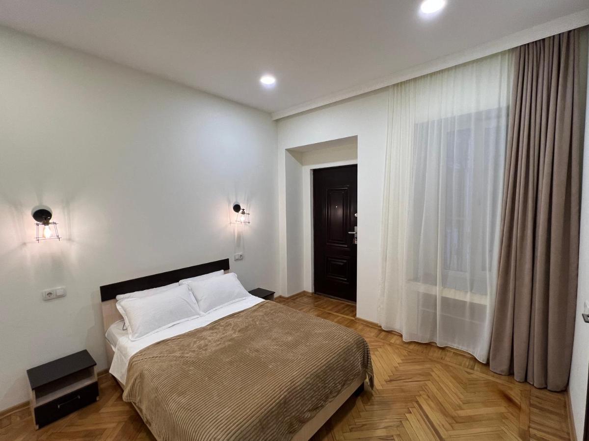 Cosy Apartment In Tbilisi Centre Buitenkant foto