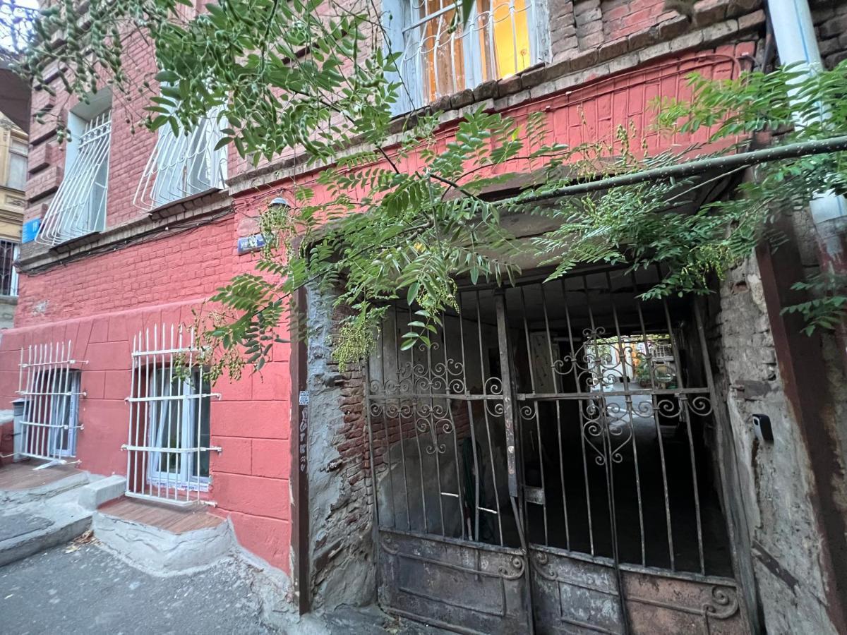 Cosy Apartment In Tbilisi Centre Buitenkant foto
