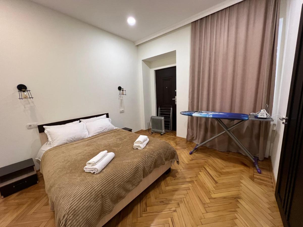 Cosy Apartment In Tbilisi Centre Buitenkant foto