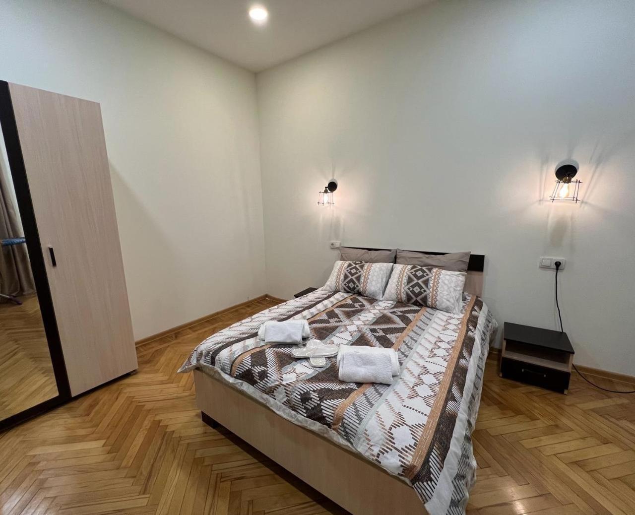 Cosy Apartment In Tbilisi Centre Buitenkant foto