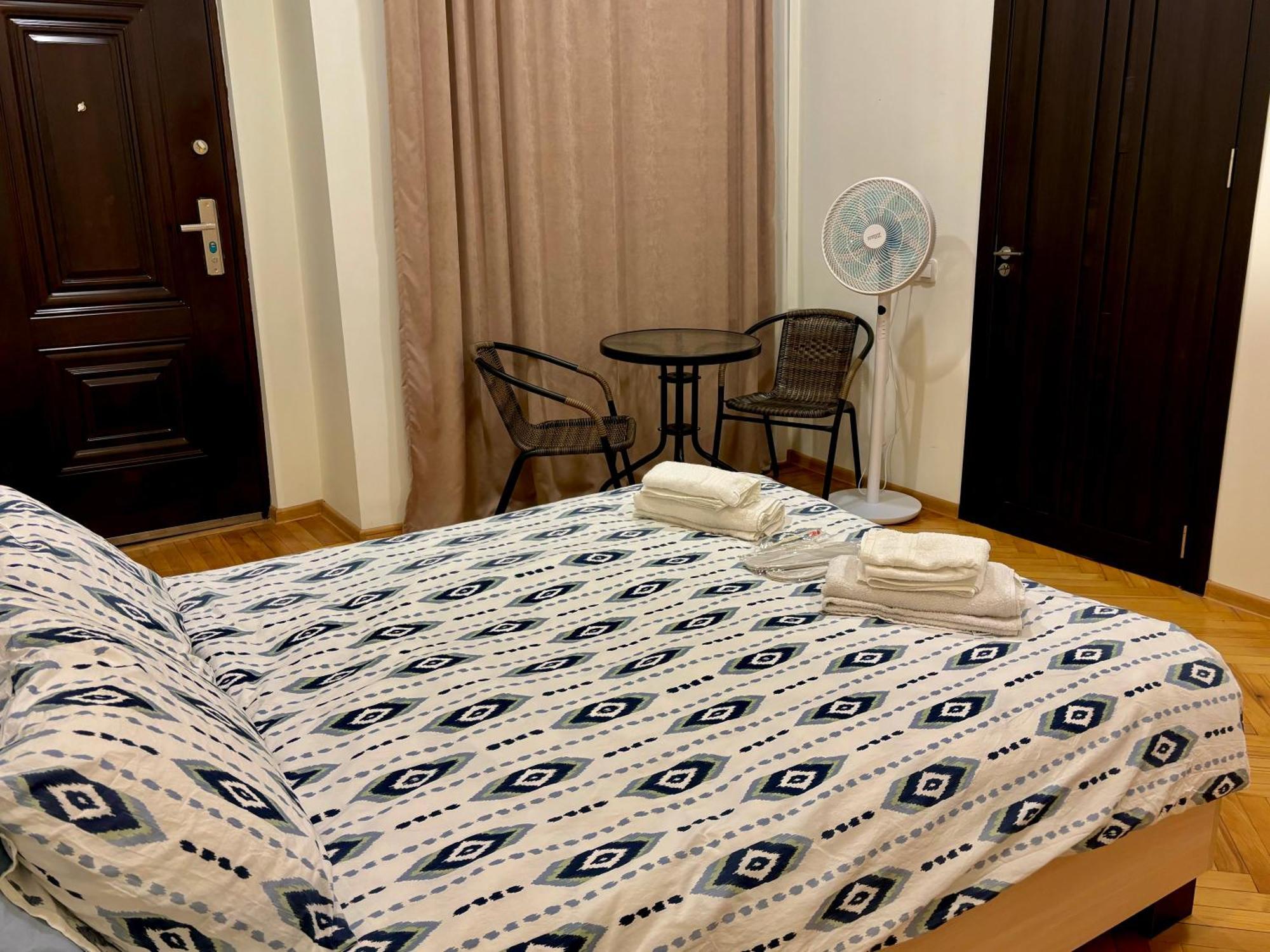 Cosy Apartment In Tbilisi Centre Buitenkant foto